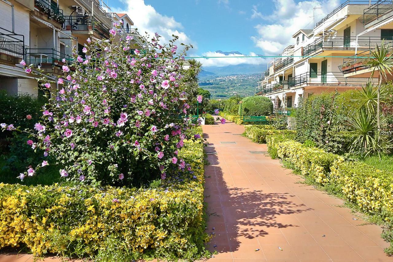 Апартаменти Sicilia Etna Mare Маскалі Екстер'єр фото